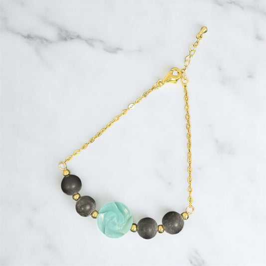 Arctic Bloom Bracelet - Daily Sparkles