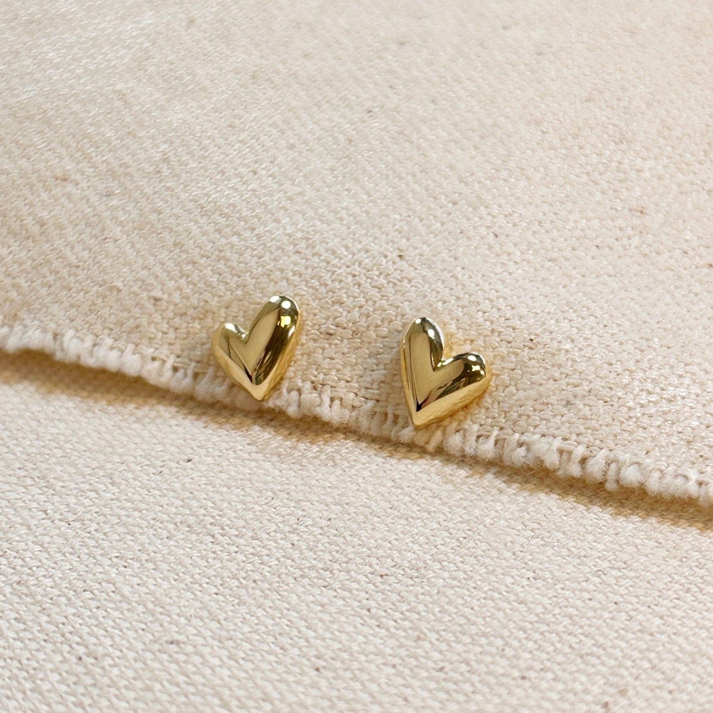 Mini Heart Studs - Daily Sparkles