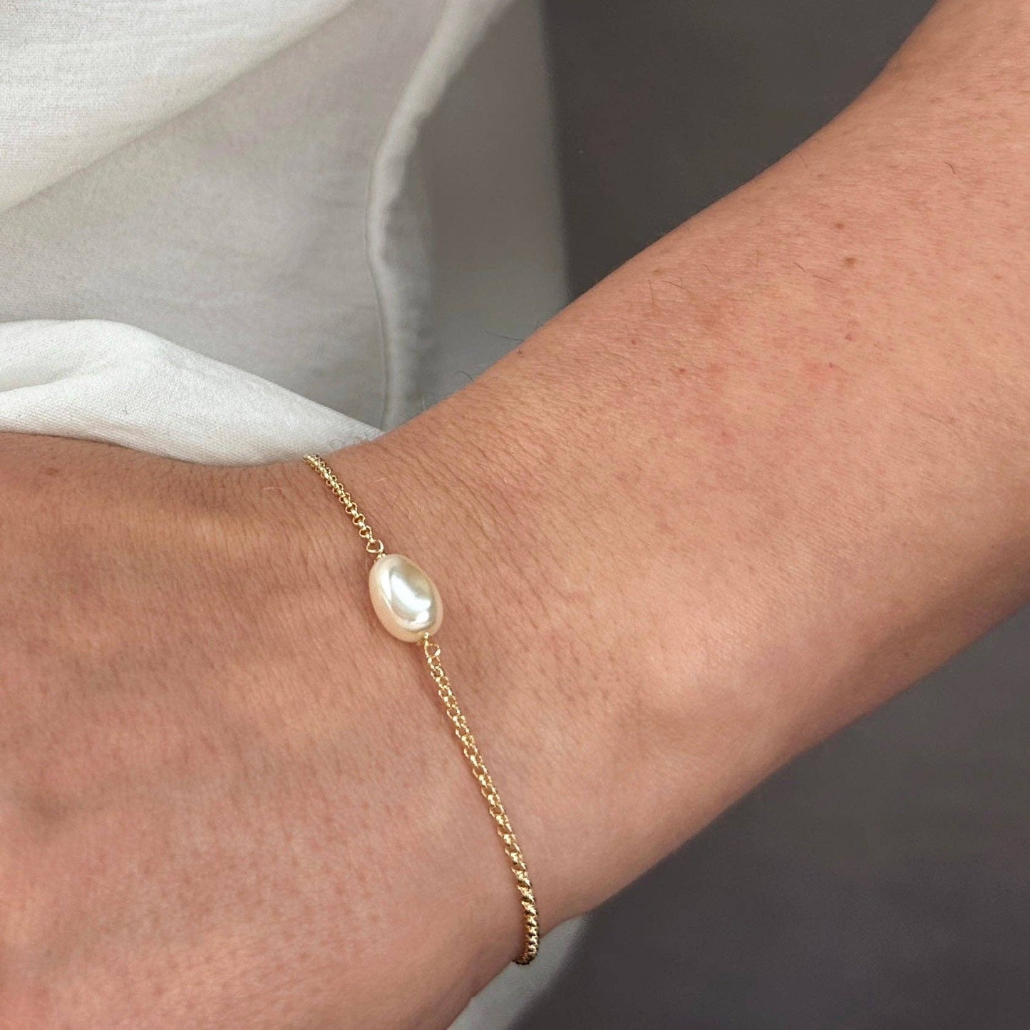 Baroque Pearl Elegance Bracelet - Daily Sparkles 