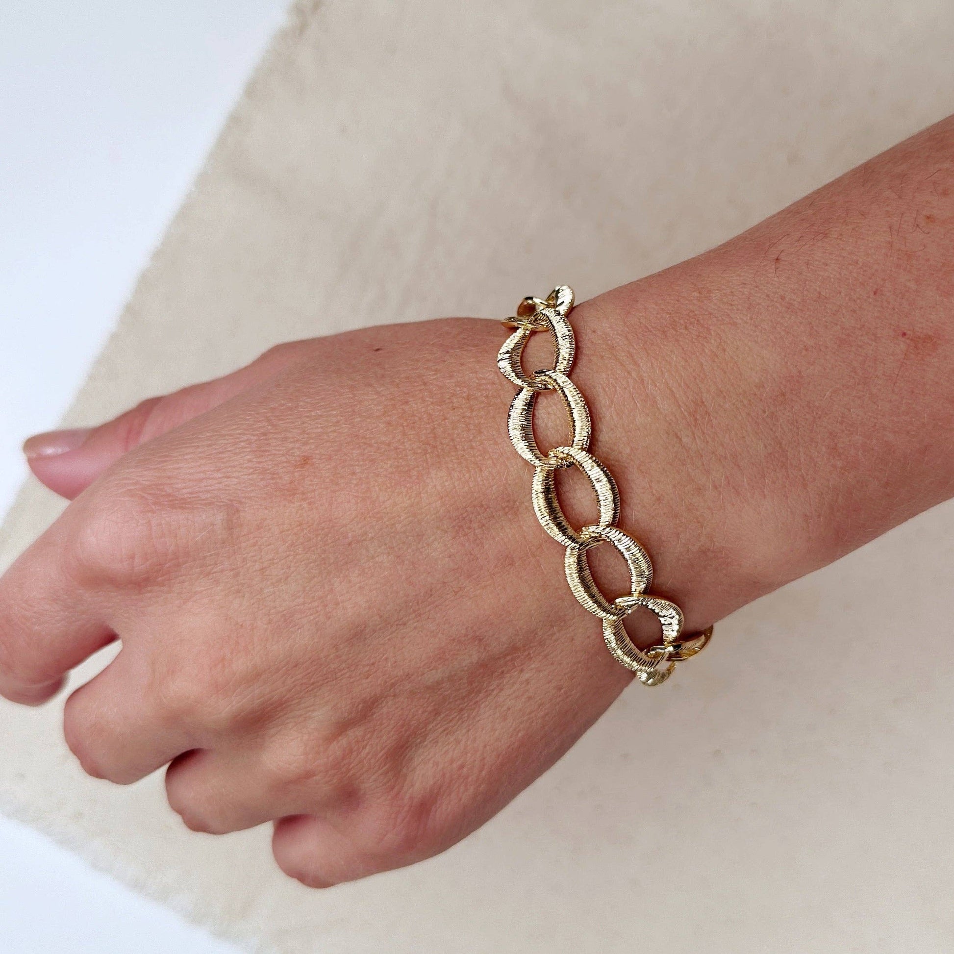 Intricate Link Bracelet - Daily Sparkles 